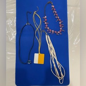 4 ladies necklaces